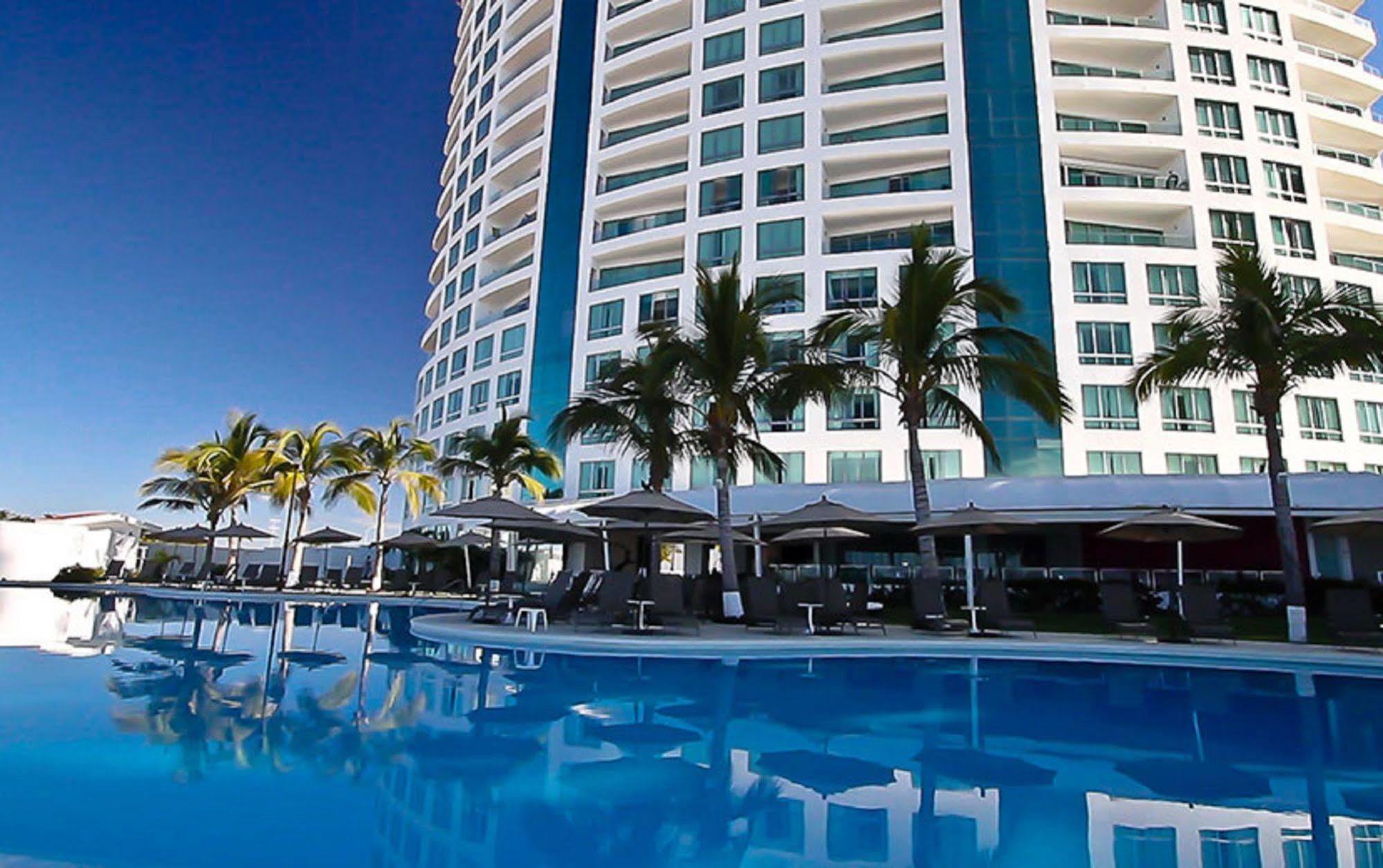 Park Royal Beach Mazatlan Hotel Exterior photo